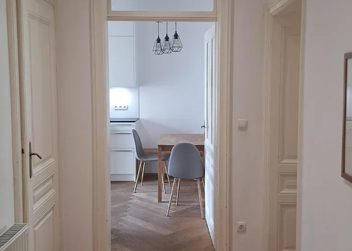 - 3 Bedroom * إنسبروك