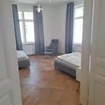 - 3 Bedroom Apartman