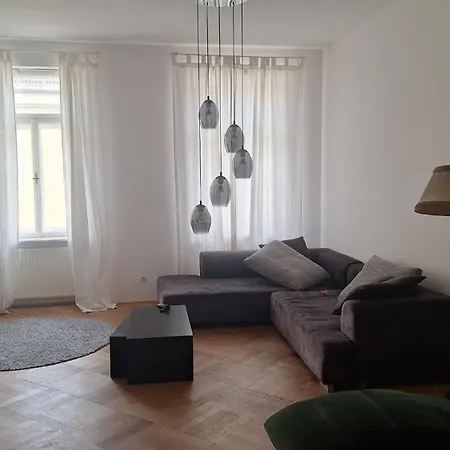 - 3 Bedroom Lejlighed