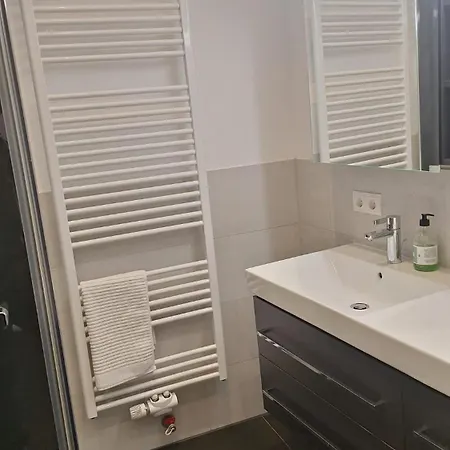 דירה - 3 Bedroom *